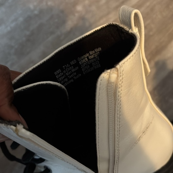 White lace up boots - Picture 4 of 5